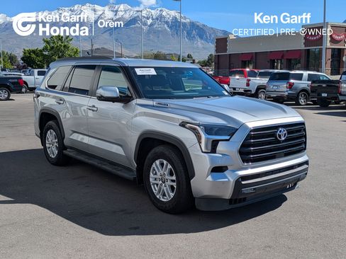Used 2025 Toyota Sequoia SR5 AWD/4WD image 1