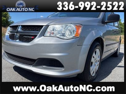 Used 2016 Dodge Grand Caravan American Value Package w/ UConnect Hands-Free Group