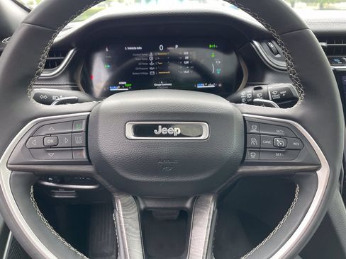 Used 2024 Jeep Grand Cherokee Limited 4xe AWD/4WD image 37