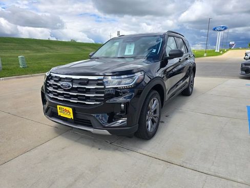 New 2026 Ford Explorer Active w/ Active Comfort Package AWD/4WD image 7