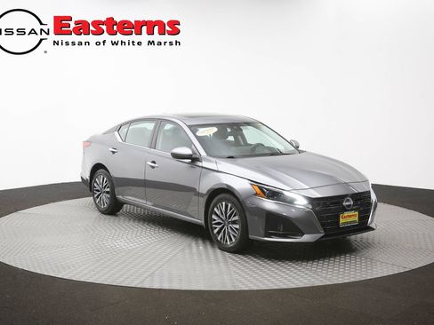 Used 2023 Nissan Altima 2.5 SV w/ SV Premium Package AWD/4WD image 49