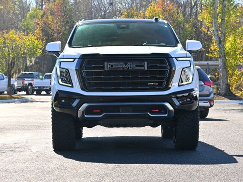 Used 2025 GMC Yukon AT4 Ultimate image 32