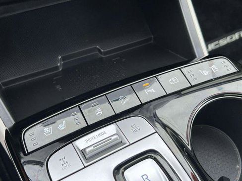 Used 2024 Hyundai Tucson Limited image 30