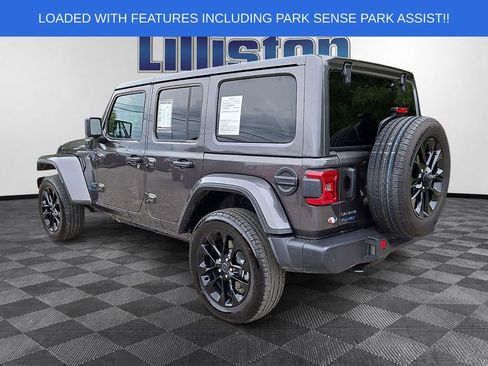 Used 2025 Jeep Wrangler Unlimited Sahara w/ Safety Group AWD/4WD image 6