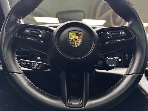 Used 2022 Porsche Taycan 4S image 21