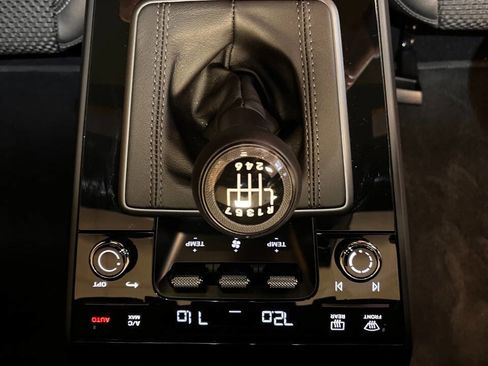 Used 2024 Porsche 911 Carrera T image 13