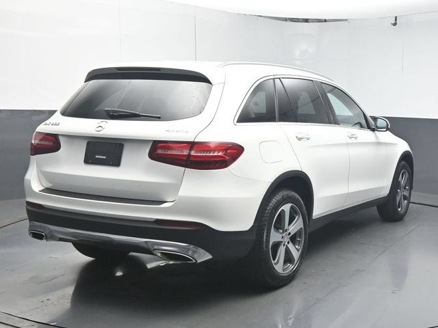 Used 2017 Mercedes-Benz GLC 300 4MATIC image 7