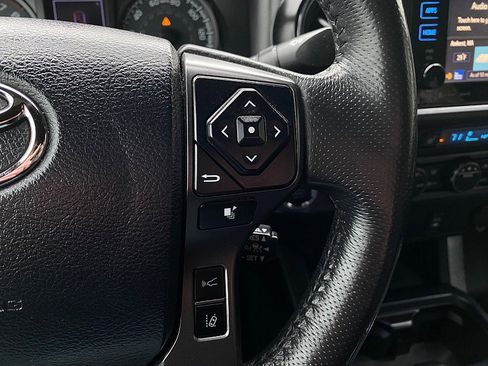 Used 2019 Toyota Tacoma TRD Off-Road w/ TRD Premium Off Road Package image 36