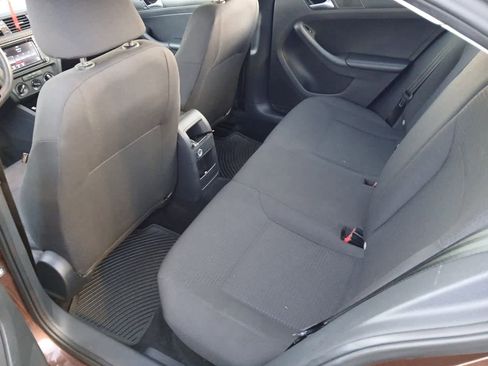 Used 2016 Volkswagen Jetta S image 5