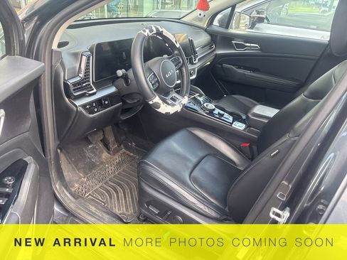 Used 2023 Kia Sportage EX image 11