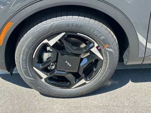 New 2026 Kia Sportage EX FWD image 8