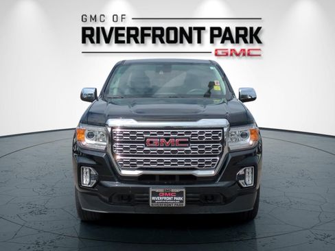 Used 2022 GMC Canyon Denali w/ Denali Black Edition Package AWD/4WD image 8