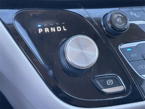 Used 2017 Chrysler Pacifica Touring-L Plus image 20