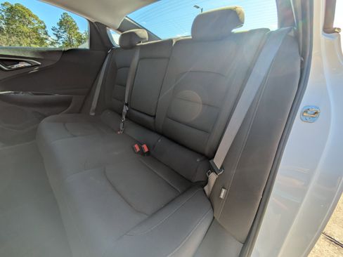 Used 2023 Chevrolet Malibu LT image 7