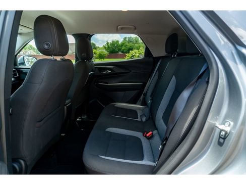 Used 2025 Chevrolet TrailBlazer LT AWD/4WD image 13
