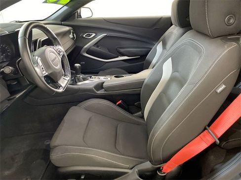 Used 2023 Chevrolet Camaro LT w/ Technology Package image 18