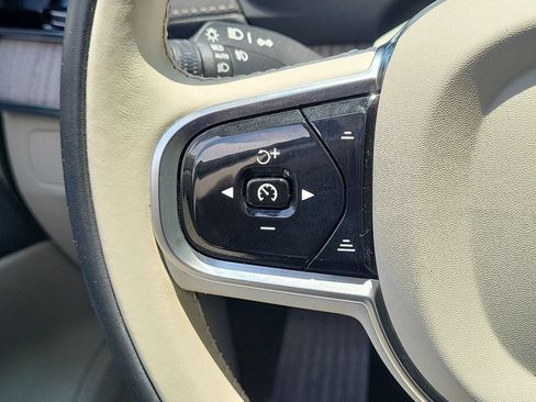 Used 2024 Volvo XC90 T8 Ultimate w/ Protection Package Premier AWD/4WD image 9