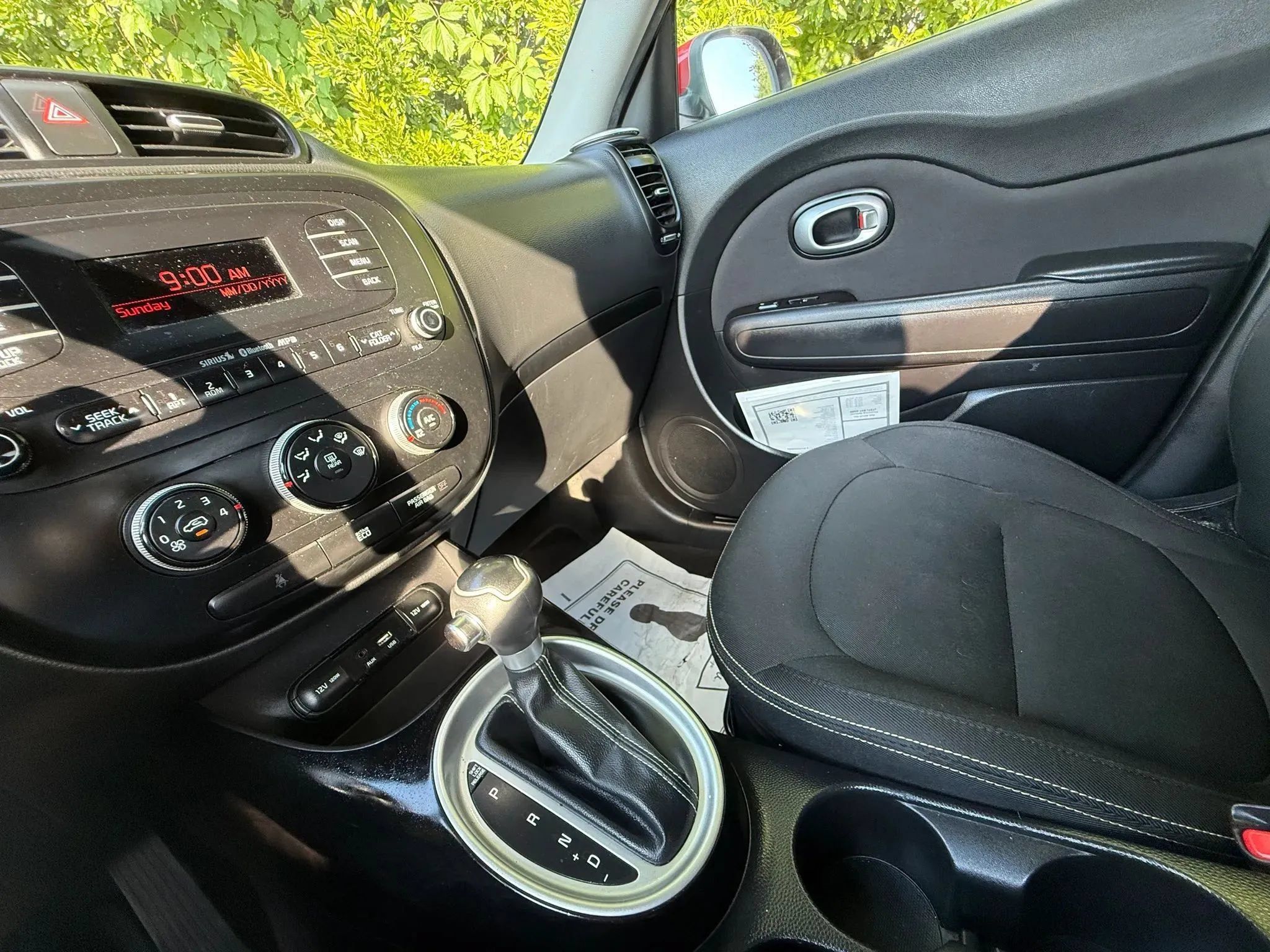 Used 2015 Kia Soul + FWD image 37