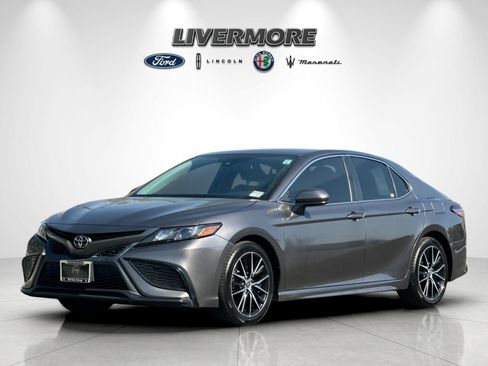 Used 2021 Toyota Camry SE FWD image 7