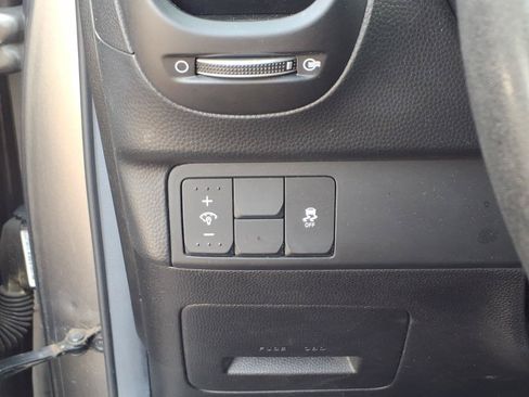 Used 2017 Kia Soul FWD image 21