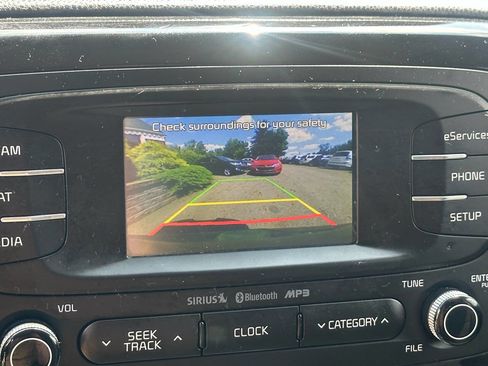 Used 2015 Kia Soul ! image 16