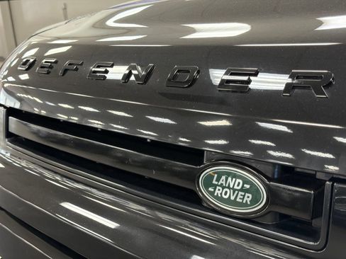 Used 2024 Land Rover Defender 110 X-Dynamic SE AWD/4WD image 7