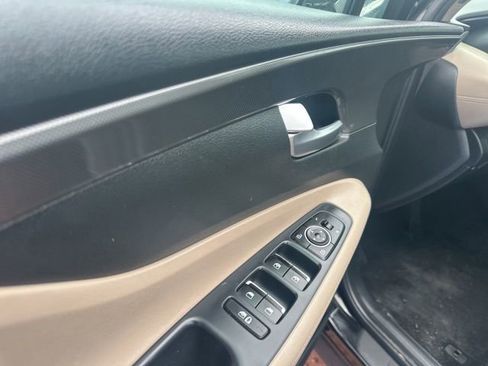 Used 2022 Hyundai Santa Fe SEL FWD image 19