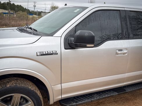 Used 2019 Ford F150 XLT w/ Equipment Group 302A Luxury image 3