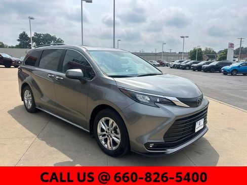 Certified 2026 Toyota Sienna XLE AWD/4WD image 4
