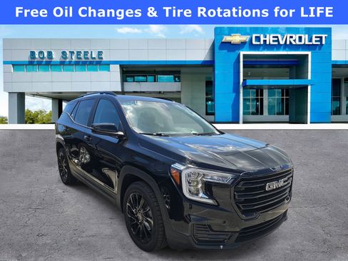 Used 2023 GMC Terrain SLE w/ Driver Convenience Package FWD image 1