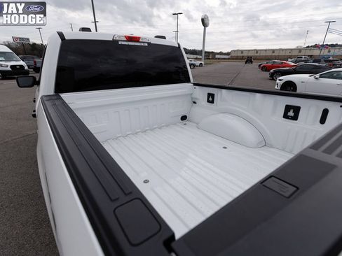 Used 2021 Ford F150 XLT image 6