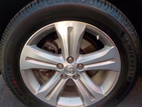 Used 2012 Toyota Highlander Limited w/ Tow Pkg image 20