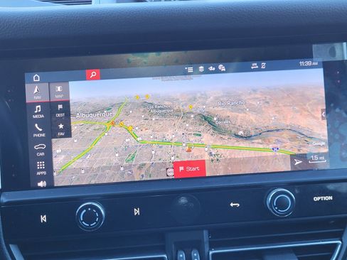 Used 2022 Porsche Macan image 31