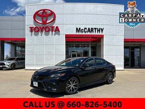 Used 2024 Toyota Camry SE FWD image 1