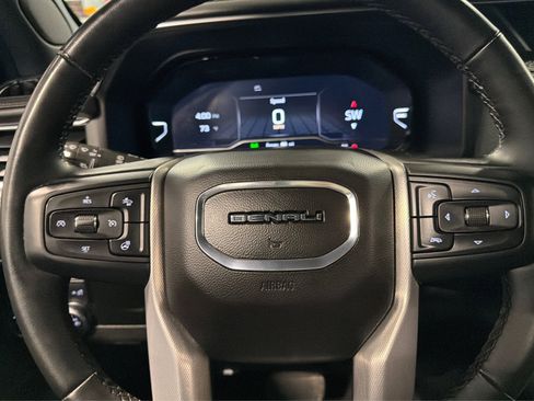 Used 2023 GMC Yukon XL Denali AWD/4WD image 23