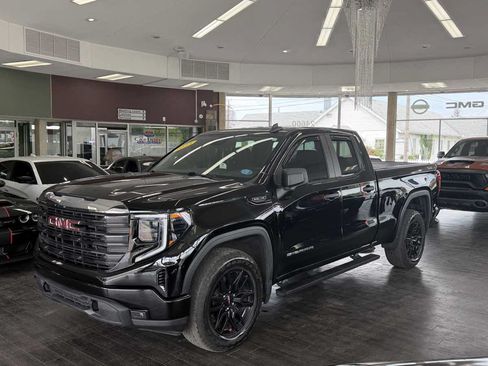 Used 2023 GMC Sierra 1500 Pro w/ Graphite Edition AWD/4WD image 15