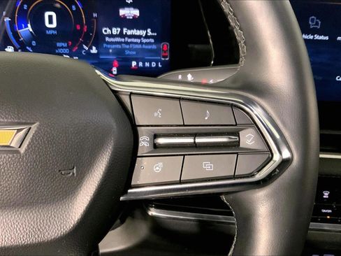 Used 2025 Chevrolet Equinox LT image 19