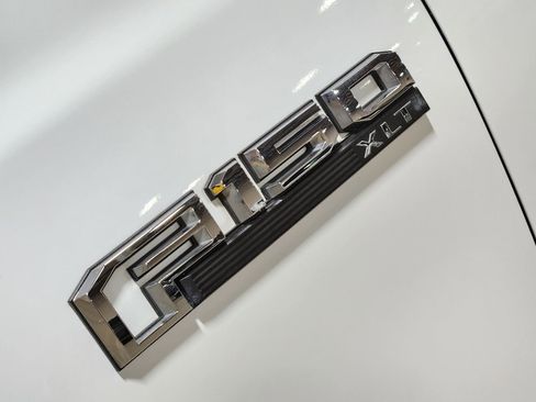 Used 2018 Ford F150 XLT image 25