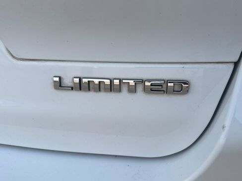 Used 2021 Jeep Grand Cherokee L Limited image 4