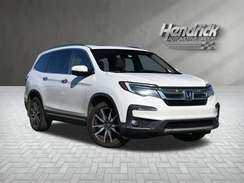 Used 2020 Honda Pilot Touring image 2