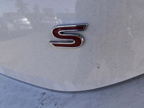 Used 2015 Toyota Corolla S Premium image 13