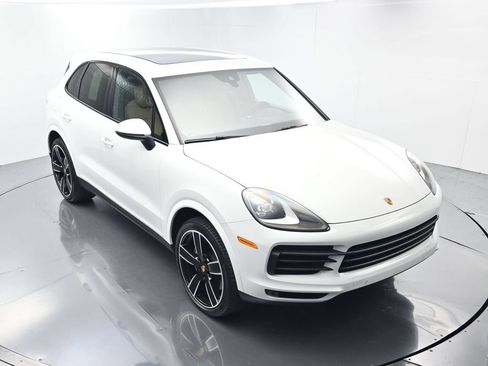 Certified 2023 Porsche Cayenne Platinum Edition AWD/4WD image 43