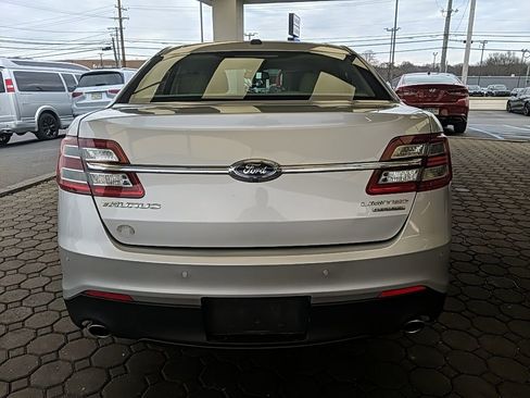Used 2017 Ford Taurus Limited image 7