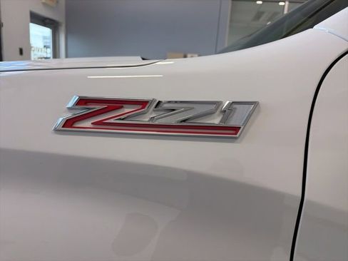 Used 2025 Chevrolet Silverado 1500 LT w/ Z71 Off-Road Package AWD/4WD image 11