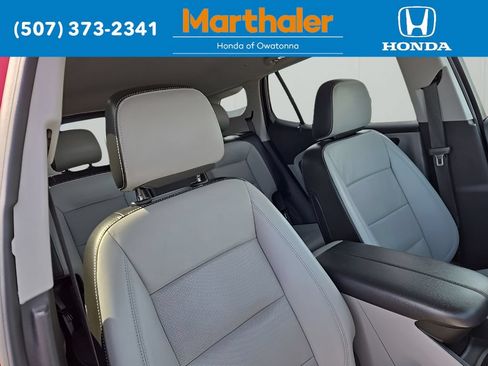 Used 2022 GMC Terrain SLT AWD/4WD image 19