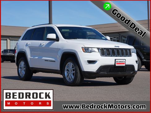 Used 2018 Jeep Grand Cherokee Laredo AWD/4WD image 1
