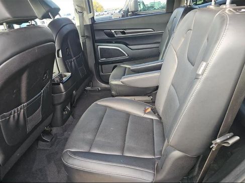 Used 2024 Kia Telluride S w/ S Sunroof Package image 7