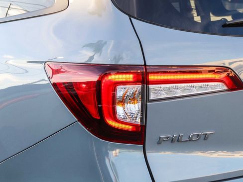 Used 2022 Honda Pilot Black Edition image 10