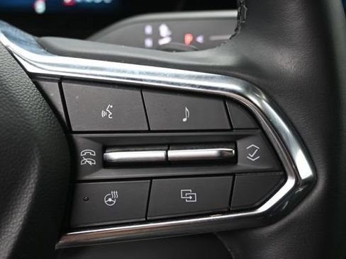 Used 2025 Chevrolet Equinox LT w/ Convenience Package II FWD image 16