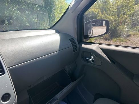 Used 2020 Nissan Frontier SV w/ Midnight Edition Floor Mats image 20